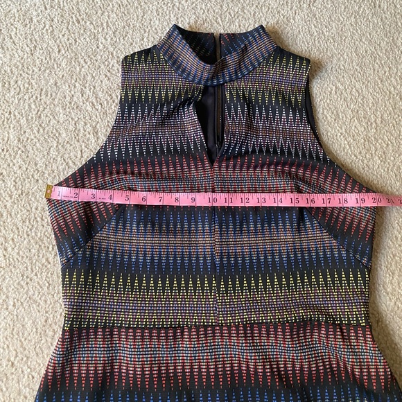 Maggie London dress - Picture 9 of 10